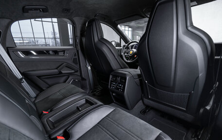 Porsche Cayenne III, 2024 год, 27 500 000 рублей, 33 фотография