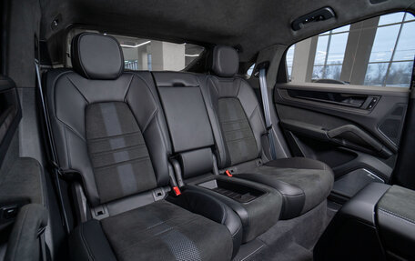 Porsche Cayenne III, 2024 год, 27 500 000 рублей, 34 фотография