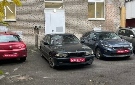 BMW 7 серия, 2001 год, 890 000 рублей, 1 фотография