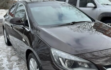 Opel Astra J, 2013 год, 830 000 рублей, 2 фотография