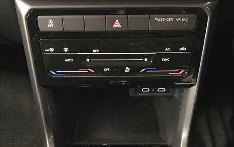 Volkswagen T-Cross I, 2022 год, 1 221 000 рублей, 34 фотография