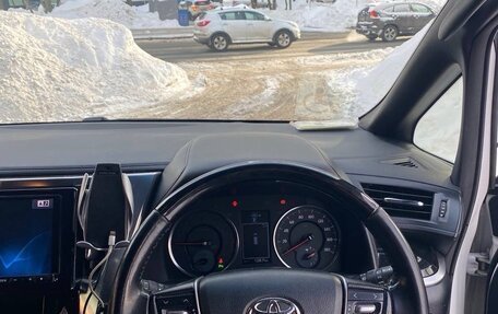 Toyota Alphard III, 2017 год, 3 750 000 рублей, 8 фотография