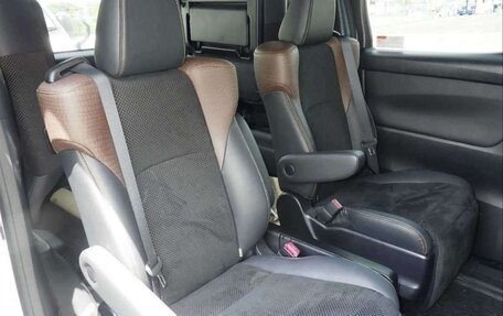 Toyota Alphard III, 2017 год, 3 750 000 рублей, 18 фотография