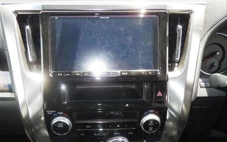 Toyota Alphard III, 2017 год, 3 750 000 рублей, 19 фотография