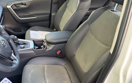 Toyota RAV4, 2025 год, 4 799 000 рублей, 7 фотография