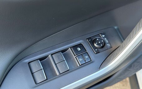 Toyota RAV4, 2025 год, 4 799 000 рублей, 12 фотография