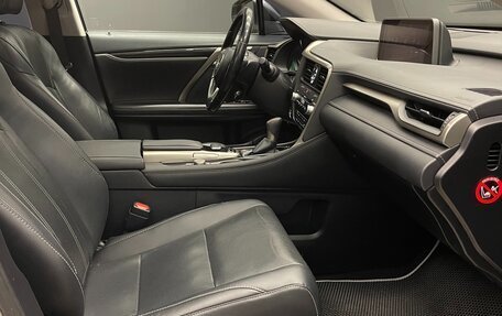 Lexus RX IV рестайлинг, 2017 год, 5 200 000 рублей, 10 фотография