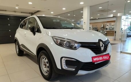 Renault Kaptur I рестайлинг, 2019 год, 1 785 000 рублей, 3 фотография
