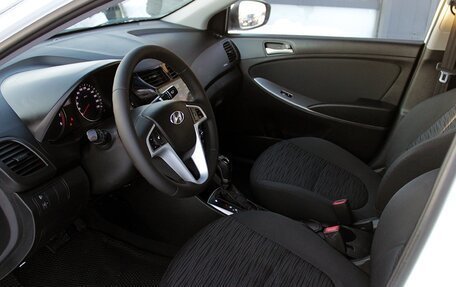 Hyundai Solaris II рестайлинг, 2015 год, 849 000 рублей, 5 фотография