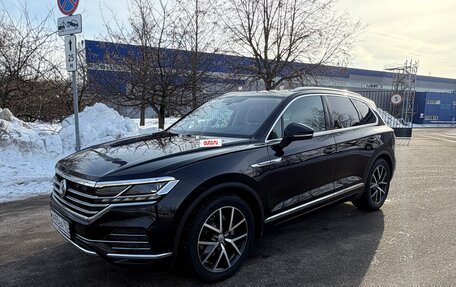 Volkswagen Touareg III, 2020 год, 5 700 000 рублей, 2 фотография