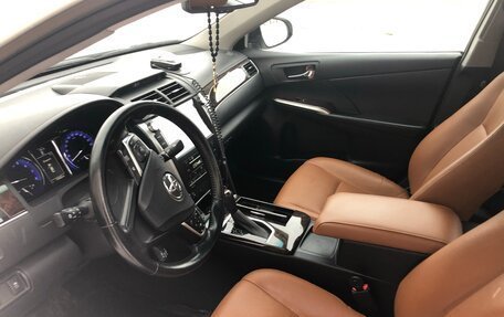 Toyota Camry, 2017 год, 2 690 000 рублей, 6 фотография