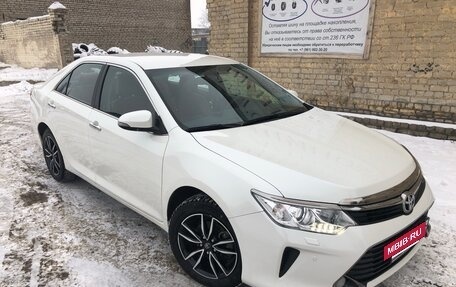 Toyota Camry, 2017 год, 2 690 000 рублей, 4 фотография