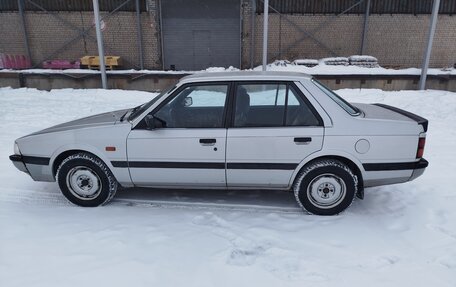 Mazda 626, 1985 год, 277 000 рублей, 3 фотография