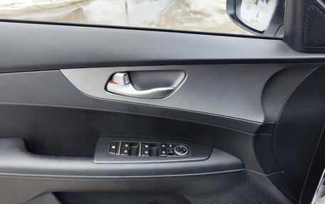 KIA K3, 2018 год, 2 100 000 рублей, 15 фотография