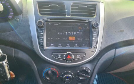 Hyundai Solaris II рестайлинг, 2013 год, 609 000 рублей, 11 фотография