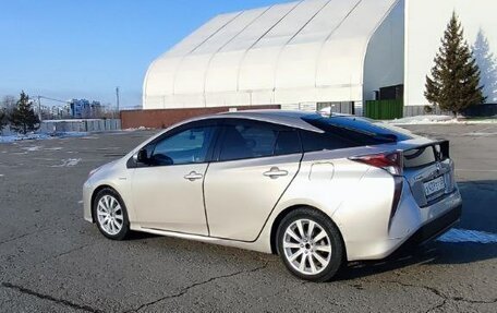 Toyota Prius IV XW50, 2016 год, 1 480 000 рублей, 6 фотография