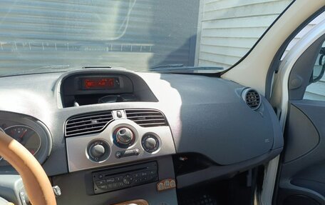 Renault Kangoo II рестайлинг, 2013 год, 1 100 000 рублей, 13 фотография