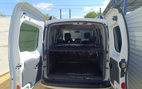 Renault Kangoo II рестайлинг, 2013 год, 1 100 000 рублей, 12 фотография