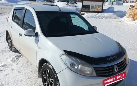 Renault Sandero I, 2013 год, 435 000 рублей, 2 фотография