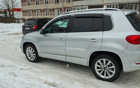 Volkswagen Tiguan I, 2011 год, 1 100 000 рублей, 3 фотография