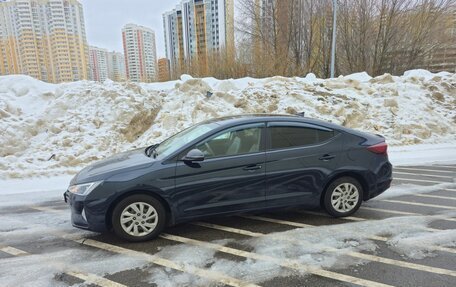Hyundai Elantra VI рестайлинг, 2019 год, 1 000 000 рублей, 6 фотография
