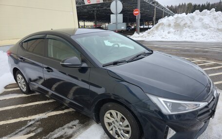 Hyundai Elantra VI рестайлинг, 2019 год, 1 000 000 рублей, 7 фотография