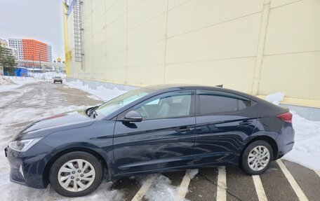 Hyundai Elantra VI рестайлинг, 2019 год, 1 000 000 рублей, 11 фотография