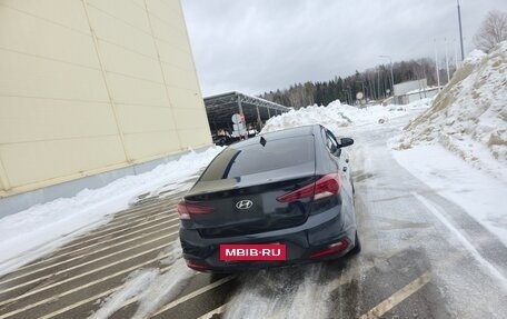 Hyundai Elantra VI рестайлинг, 2019 год, 1 000 000 рублей, 16 фотография