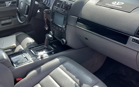 Volkswagen Touareg III, 2004 год, 850 000 рублей, 7 фотография