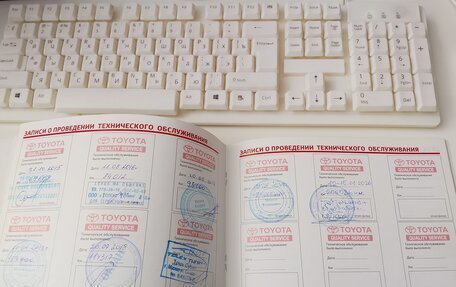 Toyota Land Cruiser Prado 150 рестайлинг 2, 2012 год, 3 080 000 рублей, 10 фотография