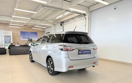 Toyota Wish II, 2012 год, 1 599 999 рублей, 4 фотография