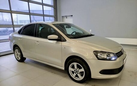 Volkswagen Polo VI (EU Market), 2011 год, 720 000 рублей, 3 фотография