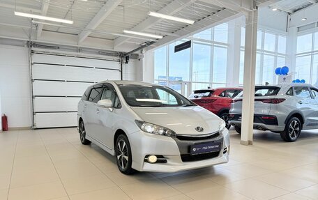 Toyota Wish II, 2012 год, 1 599 999 рублей, 8 фотография