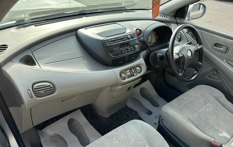 Nissan Tino, 2001 год, 479 000 рублей, 13 фотография