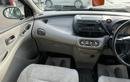 Nissan Tino, 2001 год, 479 000 рублей, 14 фотография