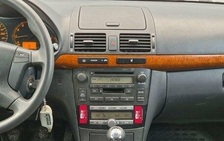 Toyota Avensis III рестайлинг, 2007 год, 750 000 рублей, 10 фотография