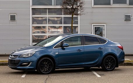 Opel Astra J, 2014 год, 795 000 рублей, 1 фотография