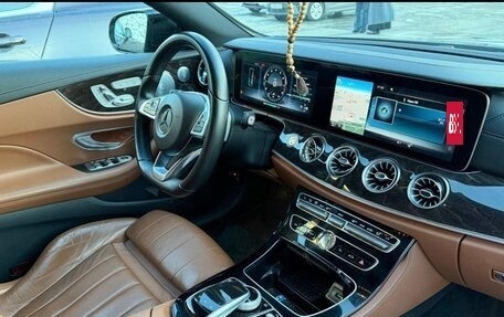 Mercedes-Benz E-Класс, 2017 год, 3 450 000 рублей, 3 фотография