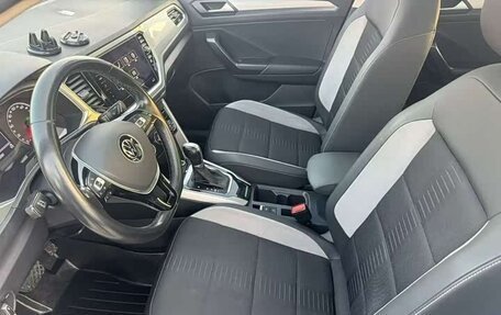 Volkswagen T-Roc I, 2022 год, 1 840 000 рублей, 6 фотография