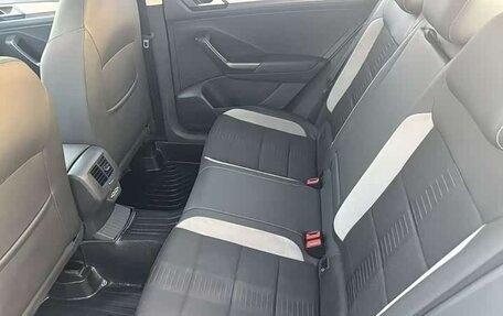 Volkswagen T-Roc I, 2022 год, 1 840 000 рублей, 7 фотография