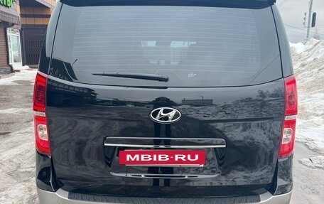 Hyundai Grand Starex Grand Starex I рестайлинг 2, 2018 год, 3 750 000 рублей, 5 фотография