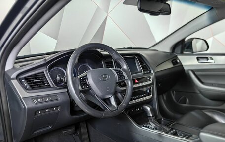 Hyundai Sonata VII, 2019 год, 1 999 000 рублей, 18 фотография