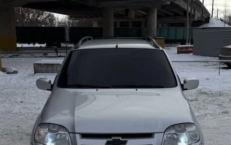 Chevrolet Niva I рестайлинг, 2012 год, 690 000 рублей, 3 фотография