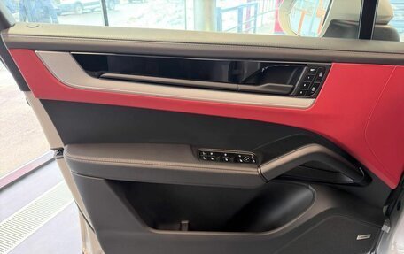 Porsche Cayenne III, 2024 год, 15 497 000 рублей, 12 фотография