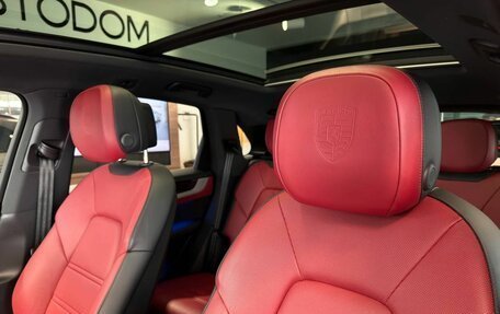 Porsche Cayenne III, 2024 год, 15 497 000 рублей, 11 фотография