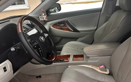 Toyota Camry, 2008 год, 1 300 000 рублей, 10 фотография