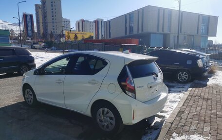 Toyota Aqua I, 2020 год, 1 400 000 рублей, 5 фотография