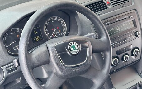 Skoda Octavia, 2011 год, 418 000 рублей, 24 фотография