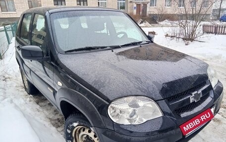 Chevrolet Niva I рестайлинг, 2017 год, 600 000 рублей, 3 фотография
