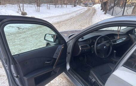 BMW 5 серия, 2004 год, 850 000 рублей, 7 фотография